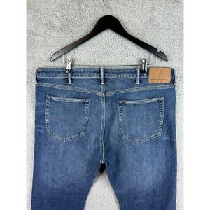 American Eagle Jeans Men's 40 x 32 Relaxed Straight Flex Fit Blue Denim Jeans